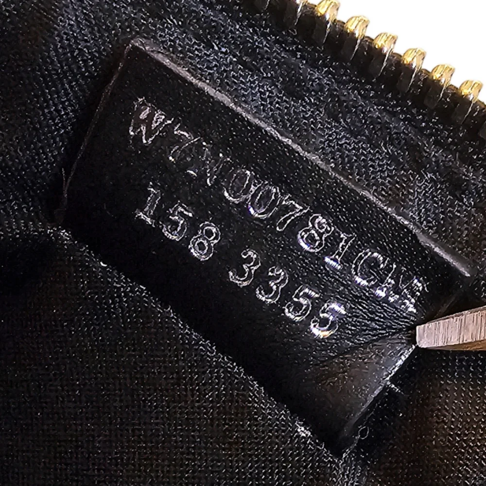 FENDI VITELLO KARLITO POUCH/CLUTCH - Picture 9 of 11